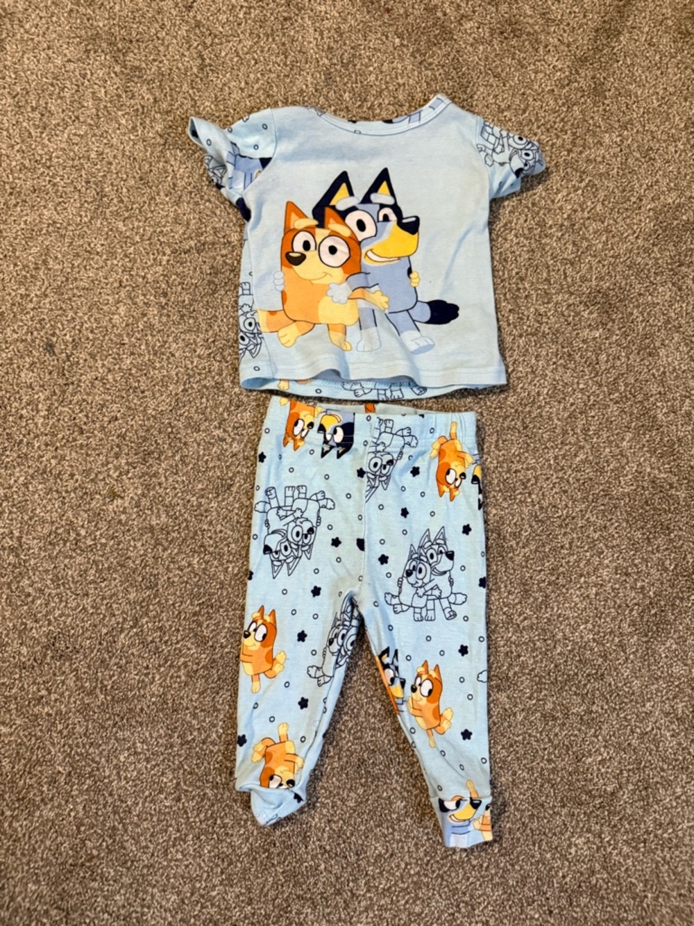 12month Like New Bluey Pajamas
